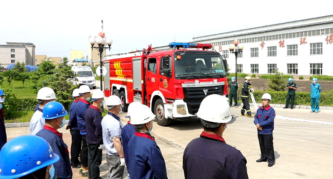 海倫市利民萬(wàn)佳鍋爐開展政企聯(lián)動(dòng)安全生產(chǎn)應(yīng)急演練活動(dòng)